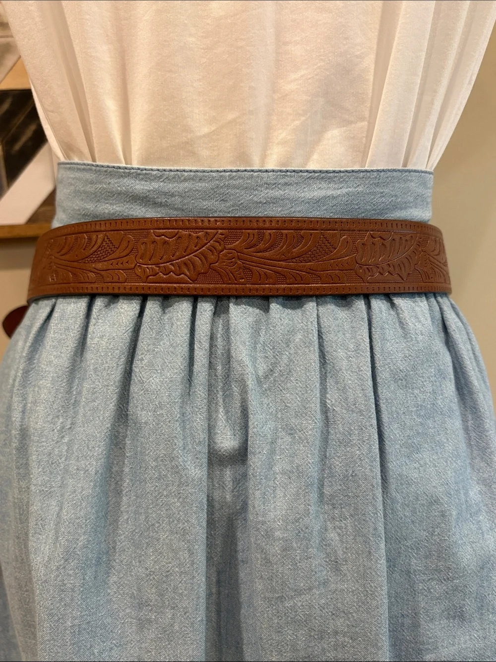 Vintage Lauren Ralph Lauren Embossed Leather Belt with Ornate Silver Buckle sz M